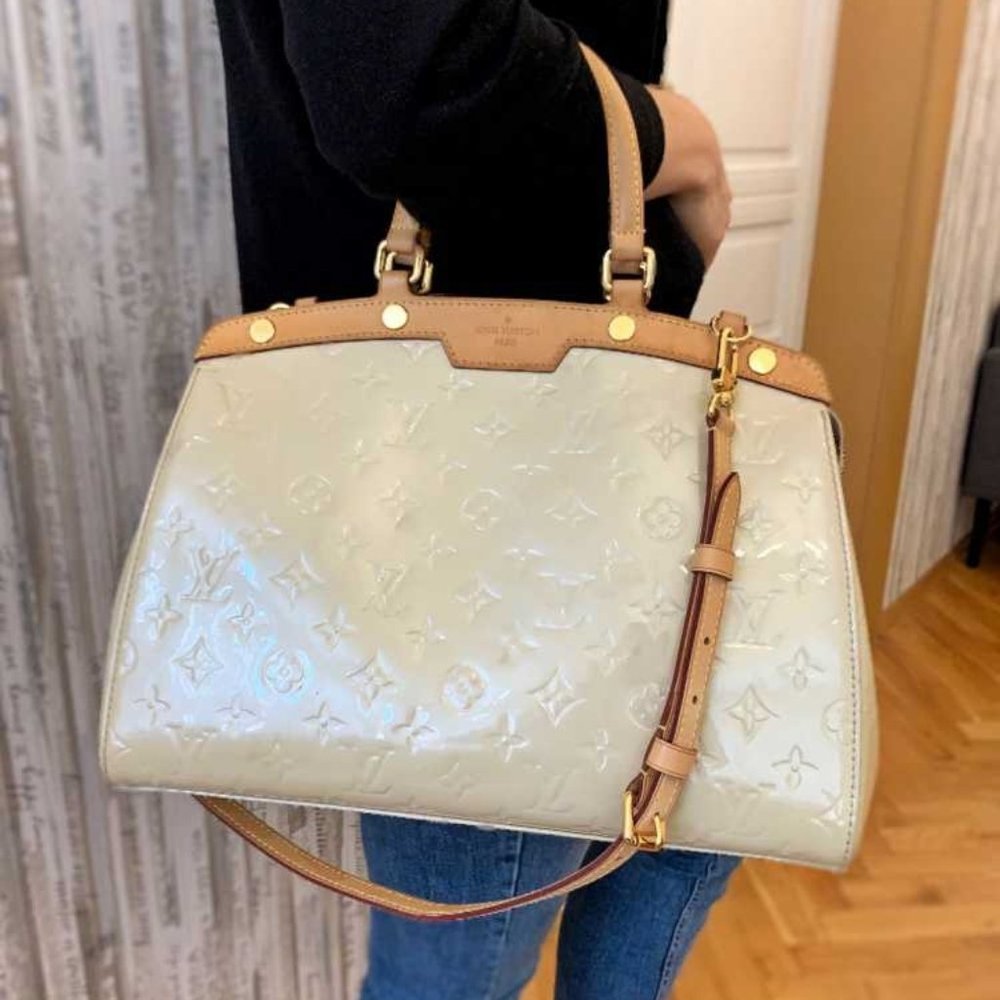 authentic  Louis Vuitton LV Hand Bag vernis brea